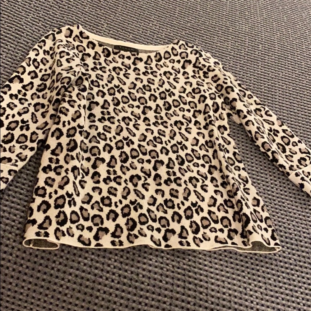 New without tags soft comfortable sweater